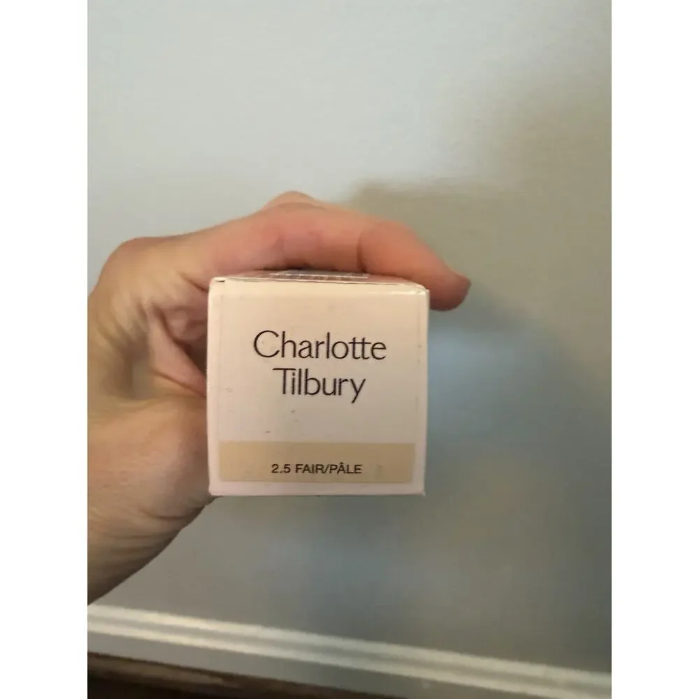 Charlotte Tilbury Hollywood Flawless Filter - 2.5 Fair/pale, 1oz NIB